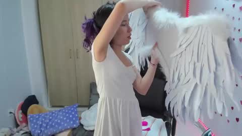 Snapshot of anto_sweet18 chatting on February 13, 2:45 am My birthday is on december 2nd surprise me with a gift from my amazonlist online show from February 13, 2:45 am