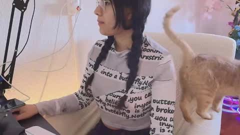 Snapshot of antofoxwbc chatting on September 17, 9:33 am Anto online show from September 17, 9:33 am