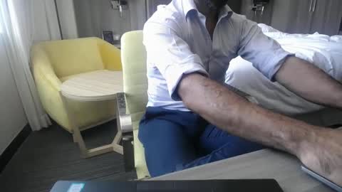 Snapshot of antomiguel chatting on March 12, 3:18 pm antomiguel online show from March 12, 3:18 pm