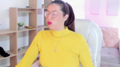 Snapshot of antoneella__ chatting on October 4, 12:03 pm Antonella online show from October 4, 12:03 pm