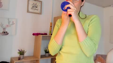 Snapshot of antoneella__ chatting on October 24, 12:12 pm Antonella online show from October 24, 12:12 pm