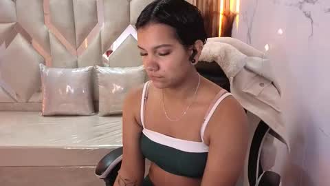 Antonela online show from December 2, 12:54 pm