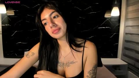 Snapshot of antonella__rouse chatting on December 31, 7:10 am Antonella online show from December 31, 7:10 am