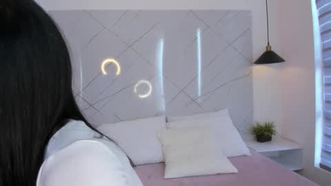 Snapshot of antonella__rouse chatting on November 17, 8:14 pm Antonella online show from November 17, 8:14 pm