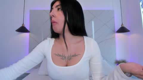 Antonella online show from April 10, 7:40 pm