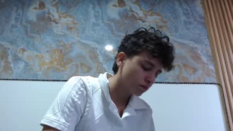 Snapshot of antonella_cruz02 chatting on October 6, 12:24 pm anto ford02 online show from October 6, 12:24 pm