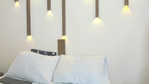 A N T O N E L L A  online show from March 11, 3:34 pm