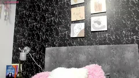 Snapshot of antonella_louise chatting on December 2, 5:15 pm antonella_louise online show from December 2, 5:15 pm