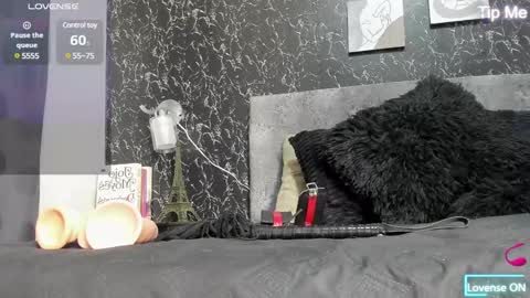 Snapshot of antonella_louise chatting on January 4, 8:06 am antonella_louise online show from January 4, 8:06 am