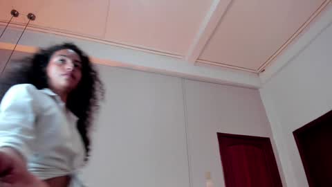 AntonellaHall  online show from January 8, 6:31 pm