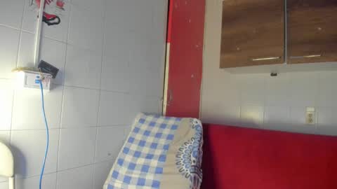 Snapshot of antonellakling_ chatting on January 11, 1:43 pm ANTONELLA online show from January 11, 1:43 pm