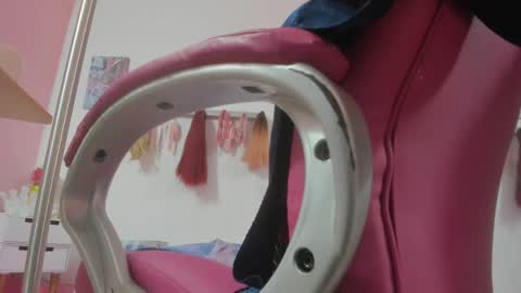 Snapshot of antonellakling_ chatting on January 30, 2:04 pm ANTONELLA online show from January 30, 2:04 pm