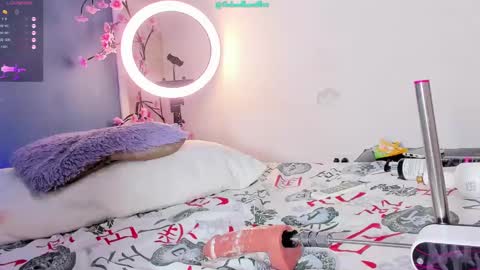 Snapshot of antonellasmith0 chatting on December 12, 2:11 pm ANTO online show from December 12, 2:11 pm