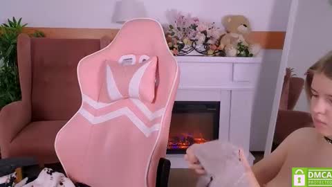 antonia_ferrero online show from February 24, 8:01 am