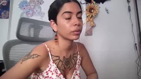 Snapshot of antoniabloom chatting on September 24, 6:55 pm Antonia online show from September 24, 6:55 pm