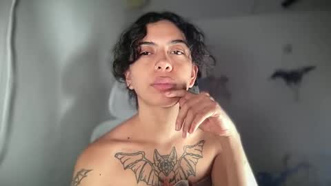 Snapshot of antoniabloom chatting on March 3, 4:18 am Antonia online show from March 3, 4:18 am