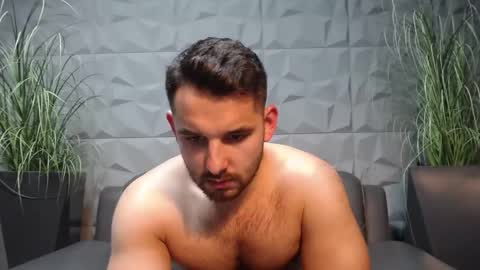 HI My name is Antonio online show from December 17, 9:05 pm