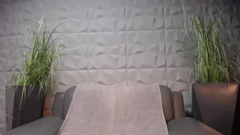 HI My name is Antonio online show from December 31, 12:11 am