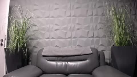 HI My name is Antonio online show from February 5, 8:04 pm