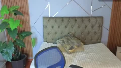 Antonella online show from April 16, 6:36 am