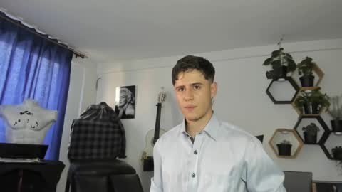 antonnello_ online show from March 10, 10:45 pm