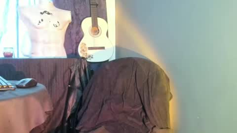 antonnello_ online show from October 3, 4:37 pm