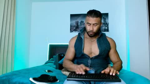 Snapshot of antonydangelo chatting on January 24, 3:00 am ANTONY D ANGELO online show from January 24, 3:00 am