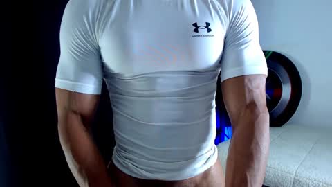 Snapshot of antonywebb94 chatting on September 11, 4:29 pm Instagram miguelangel1802 online show from September 11, 4:29 pm