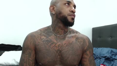 antwanblack11 online show from December 18, 7:19 pm