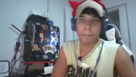 Snapshot of anuardhm chatting on November 4, 4:55 am AnuarDHM online show from November 4, 4:55 am