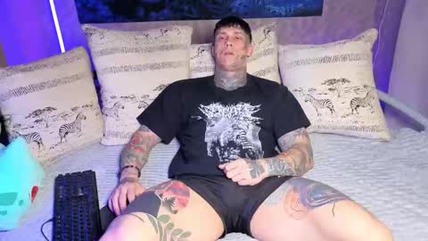 Snapshot of anubisgod88 chatting on November 12, 5:30 am Tom online show from November 12, 5:30 am