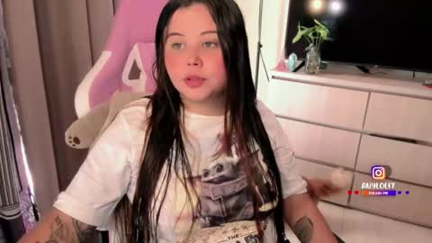   Independent model  online show from November 26, 2:40 pm