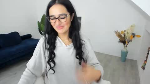 Anya online show from April 4, 4:22 am