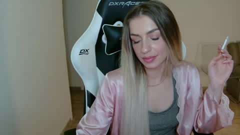 Anya online show from May 26, 6:48 pm
