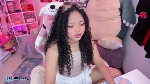 Snapshot of anyburkee chatting on November 19, 2:00 am Any online show from November 19, 2:00 am