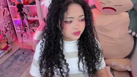 Snapshot of anyburkee chatting on December 17, 5:02 am Any online show from December 17, 5:02 am