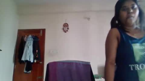 anydanyg online show from October 6, 6:11 am