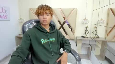 anyelotwink online show from March 3, 7:42 pm