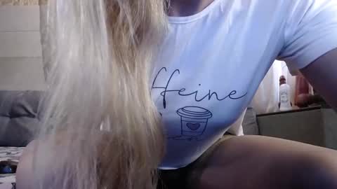 Snapshot of anytka_love chatting on February 13, 9:51 am Anytka love online show from February 13, 9:51 am