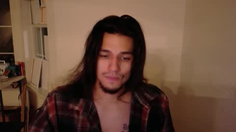 Snapshot of apachewithawebcam chatting on December 18, 9:48 am ApacheWithWebcam online show from December 18, 9:48 am