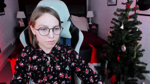 APHEX QUEEN online show from December 3, 4:17 pm