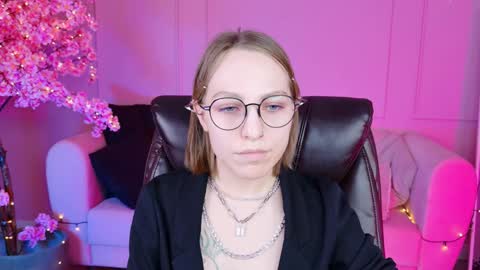 APHEX QUEEN online show from December 13, 1:22 pm