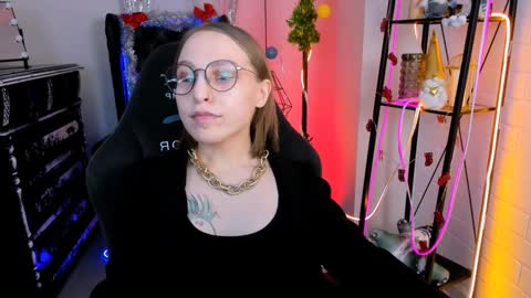 APHEX QUEEN online show from December 14, 1:49 pm