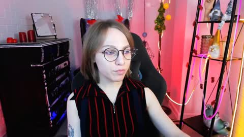 APHEX QUEEN online show from December 19, 1:18 pm