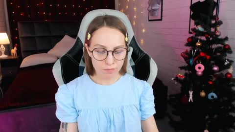 APHEX QUEEN online show from December 21, 1:10 pm