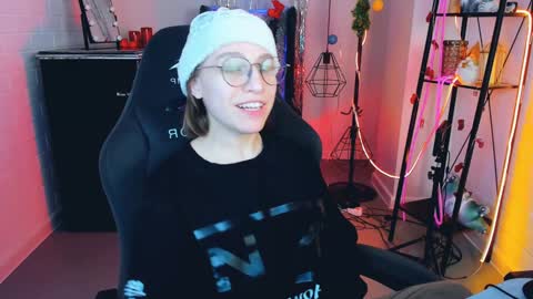 APHEX QUEEN online show from December 25, 9:11 pm