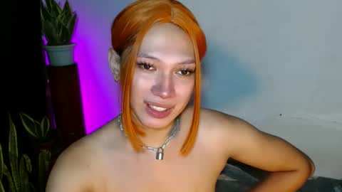 Snapshot of aphr0dite_x chatting on December 7, 3:08 pm Roman Goddess online show from December 7, 3:08 pm