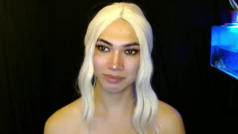 Snapshot of aphr0dite_x chatting on January 4, 12:16 pm Roman Goddess online show from January 4, 12:16 pm