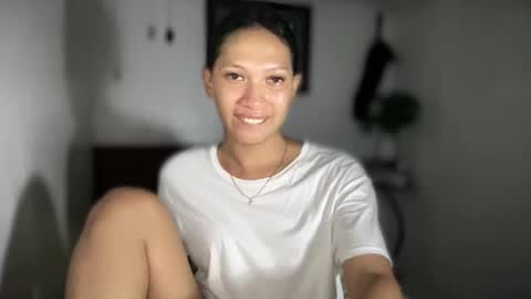 Snapshot of aphr0dite_x chatting on October 16, 10:05 am Roman Goddess online show from October 16, 10:05 am