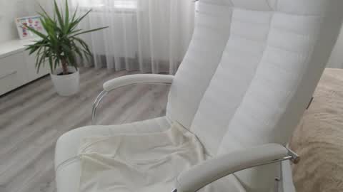 Snapshot of aphrodite83 chatting on October 16, 11:22 am Aphrodite online show from October 16, 11:22 am
